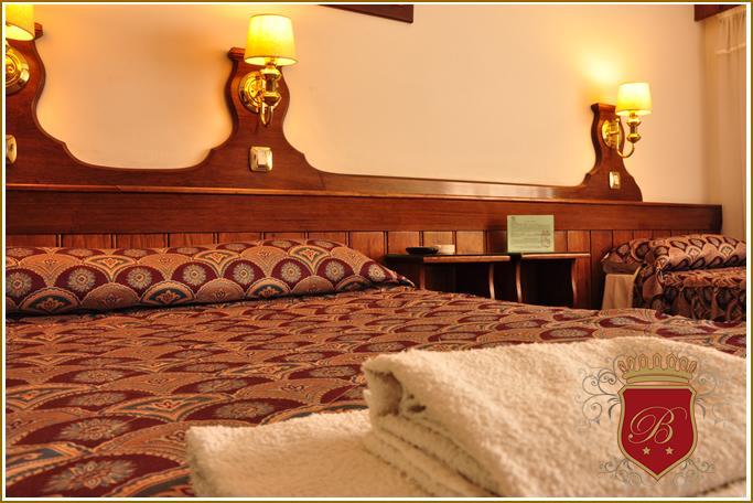 Hotel Berlin Гвалегвайчу Екстер'єр фото