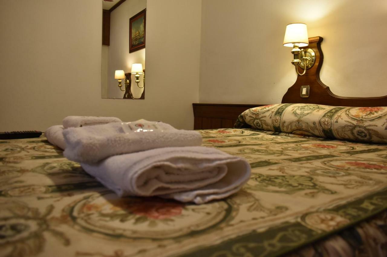 Hotel Berlin Гвалегвайчу Екстер'єр фото