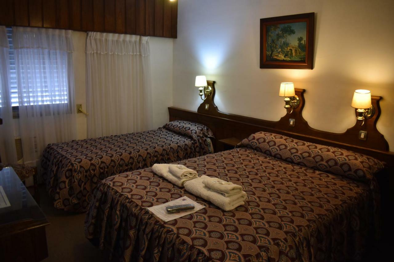 Hotel Berlin Гвалегвайчу Екстер'єр фото